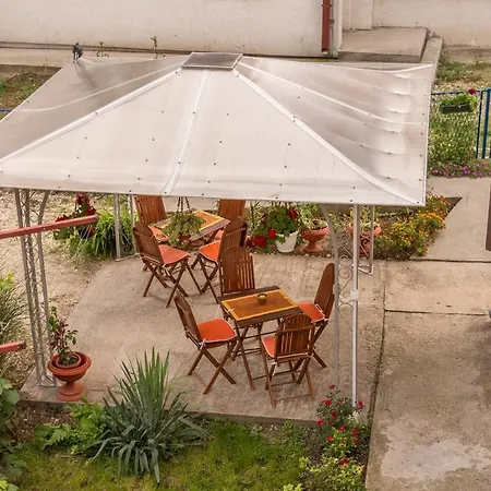 Διαμέρισμα Maja *